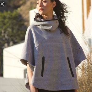 Nike tech fleece poncho heather grey sz m